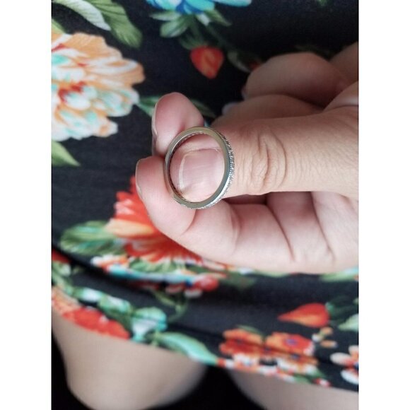 𝅺.925 Sterling Silver Platinum Plated Simulated Diamond 2mm Ring Elegant Band CZ - Picture 9 of 13